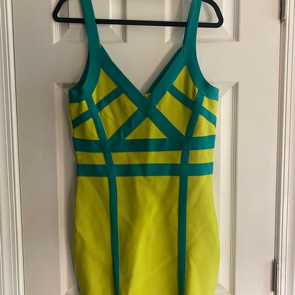 bebe Dresses & Skirts - NWT Bebe bodycon dress